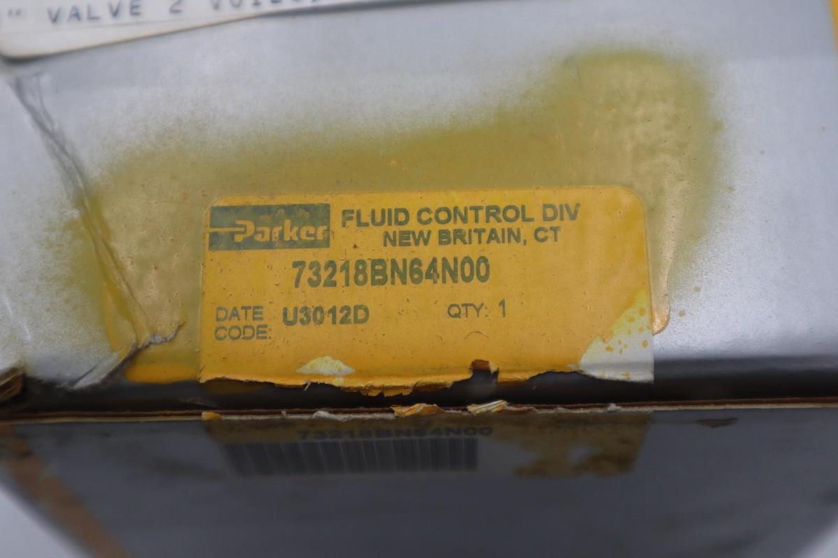Used NEW OPEN BOX Parker 73218BN64N00 Valve STOCK GF428A