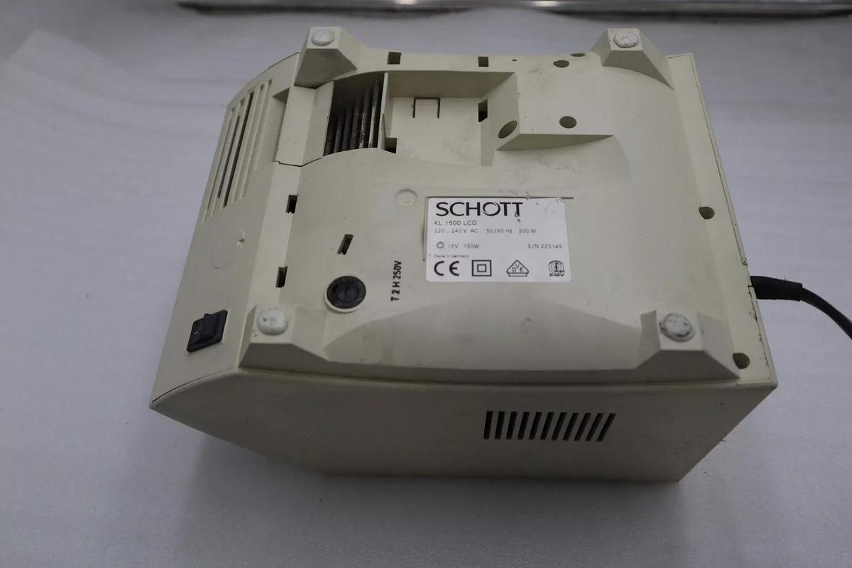 Used Schott KL 1500 LCD Fiber Optic Light Source STOCK 1390-C