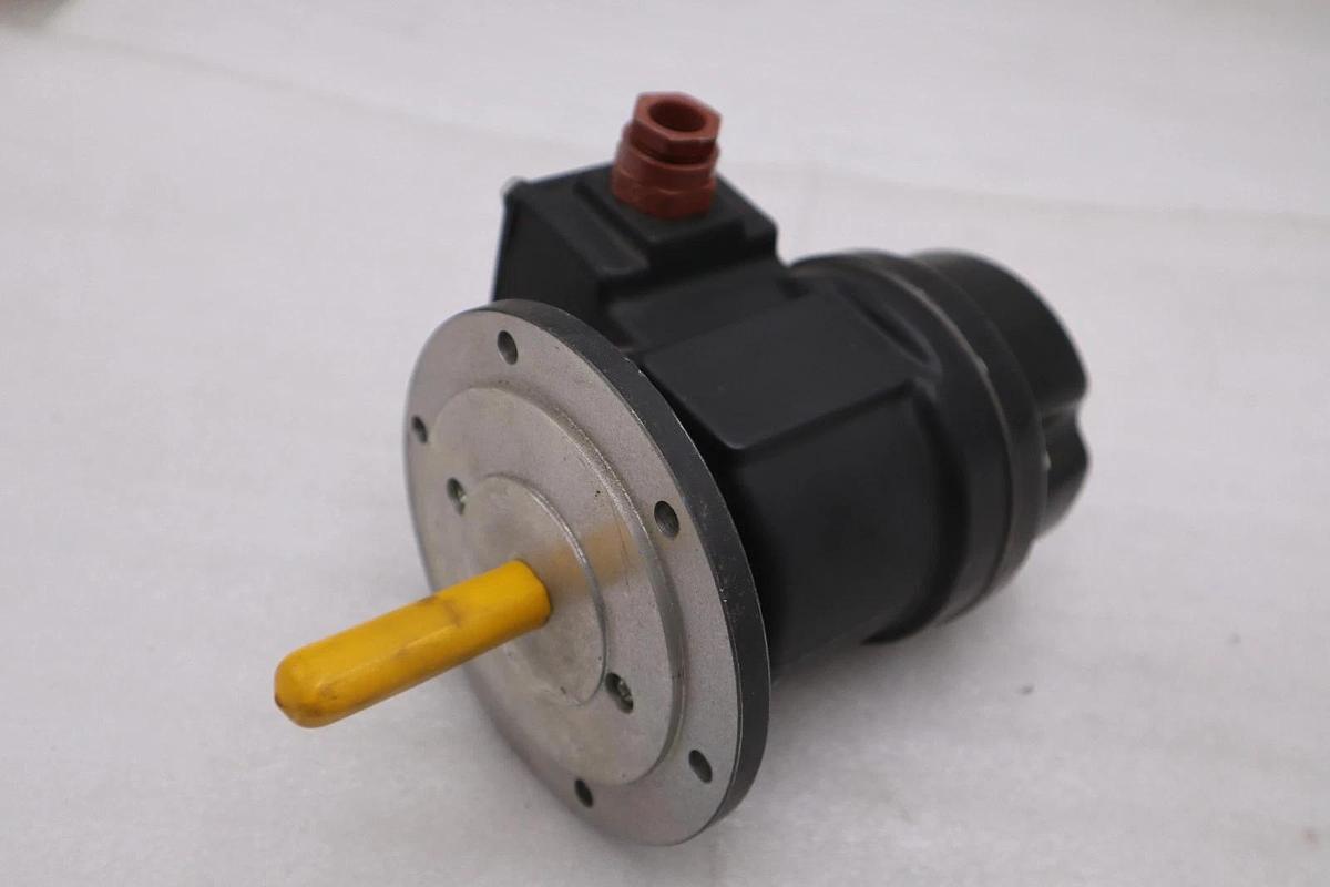 Used RADIO ENERGIE RE.O444 RT1B 0.06 CA TACHOMETER TACHOGENERATOR - STOCK 5626CC