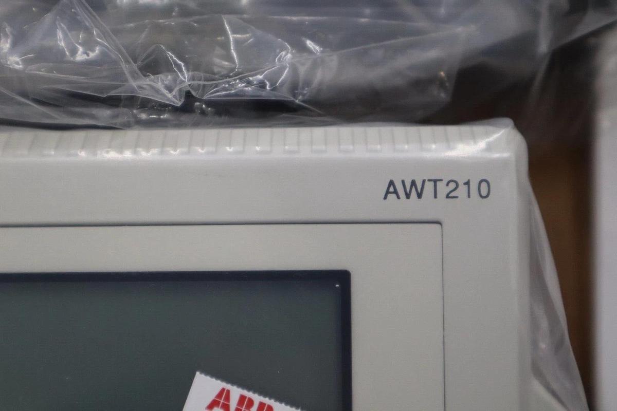 Used ABB AWT210 AWT210A2C4H1E6-A1-U3-M5 / AWT200062 2 WIRE TRANSMITTER CONTROL #G149A