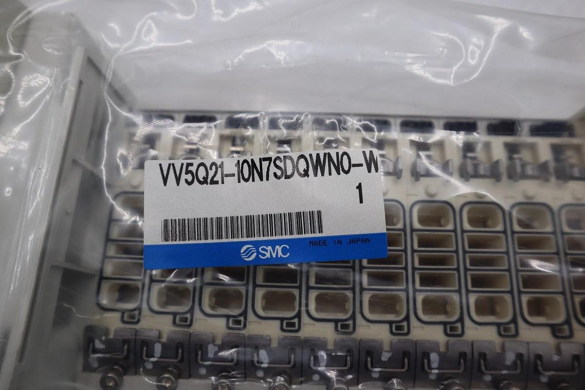 Used SMC vv5q21-10n7sdqwn0-w WITH EX240-SDN1 NEW STOCK S-362