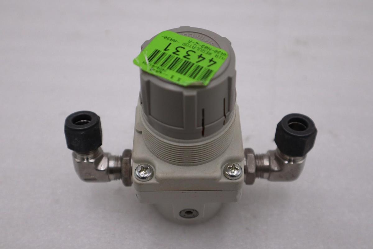 Used NEW OPEN BOX SMC AR30-N03-Z-A REGULATOR STOCK H1470A