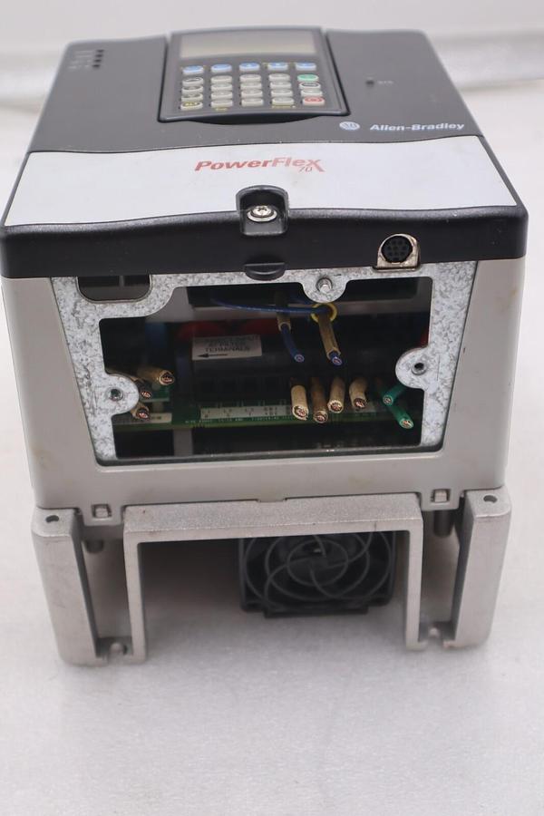 Used ALLEN BRADLEY20AD8P0A3AYNANC0 POWERFLEX 70 5HP AC DRIVE 480 VOLT STOCK 3293