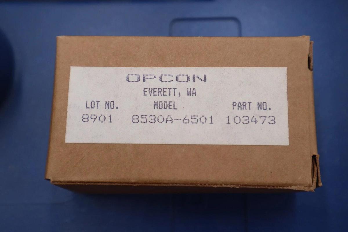 Cutler-Hammer 1320B-6501 104657 Photoelectric Sensor 102-132VAC #K-573A