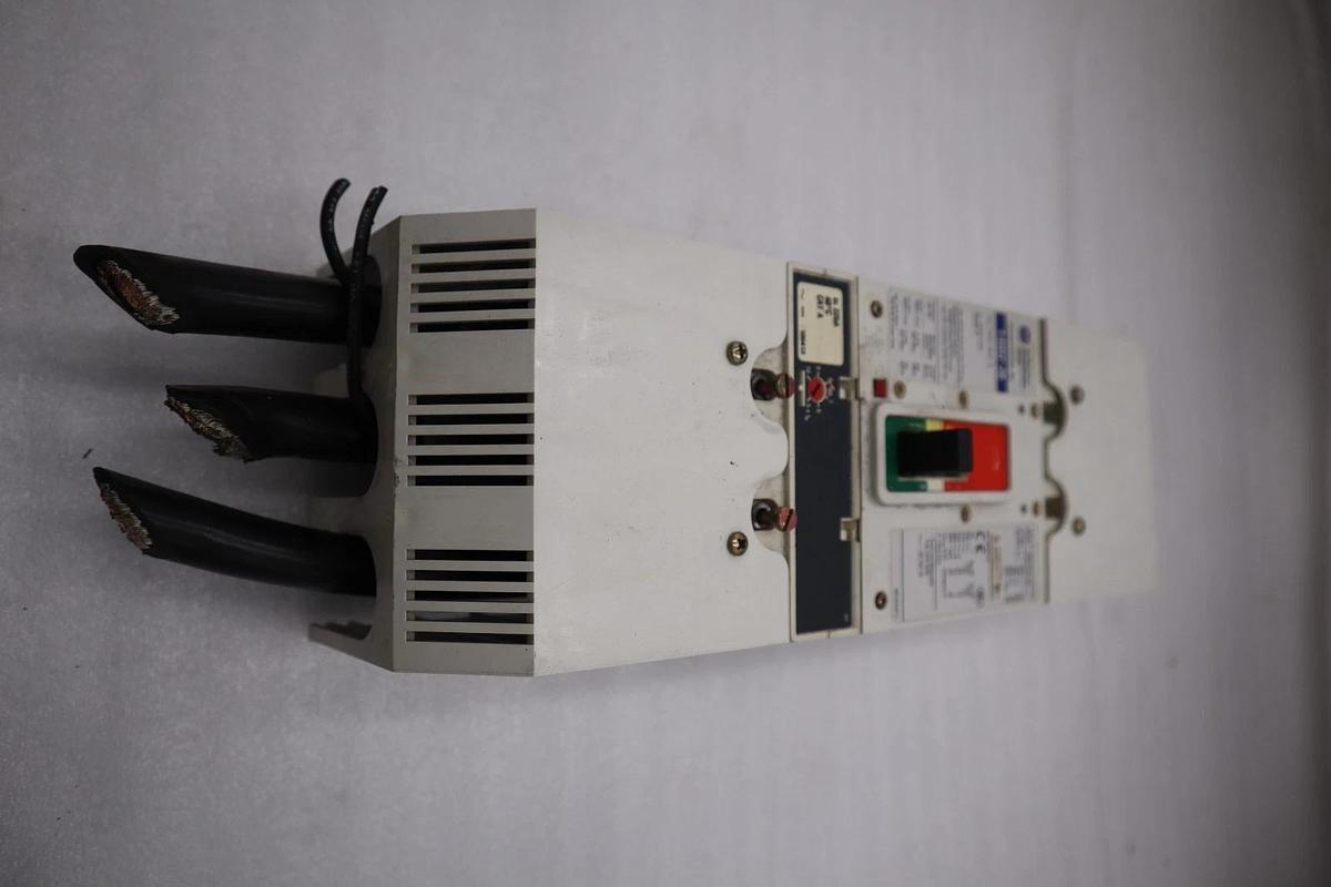 Used Allen Bradley 140U-J6X3 100A 3P 600V AC 250V DC Circuit Breaker STOCK H1864