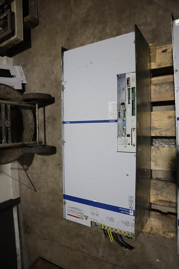 Used REXROTH INDRAMAT DRIVE DKR02.1-W300B-BE79-01-FW STOCK S698