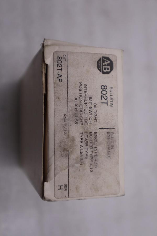 Used NEW OPEN BOX AB Allen-Bradley 802T-AP Oil Tight Limit Switch 802T-AP STK GF332A