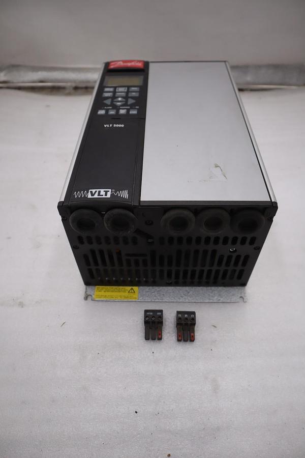 DANFOSS 175Z0119 VLT5001PT5C20STR3DLF00A00C0 - STOCK GF363