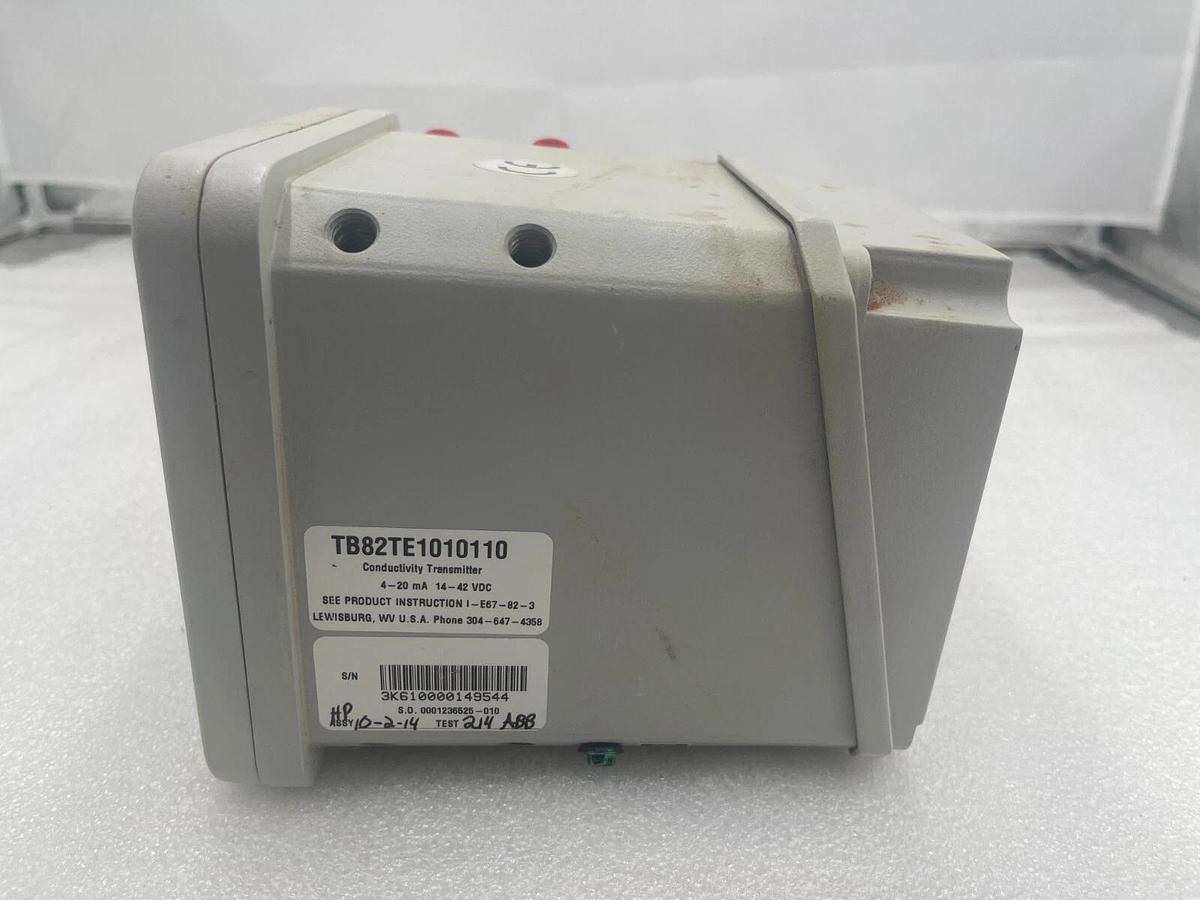 Used ABB TB82TE1010110  TB82TE 2-Wire Conductivity Transmitter, Pipe Mounting 2135