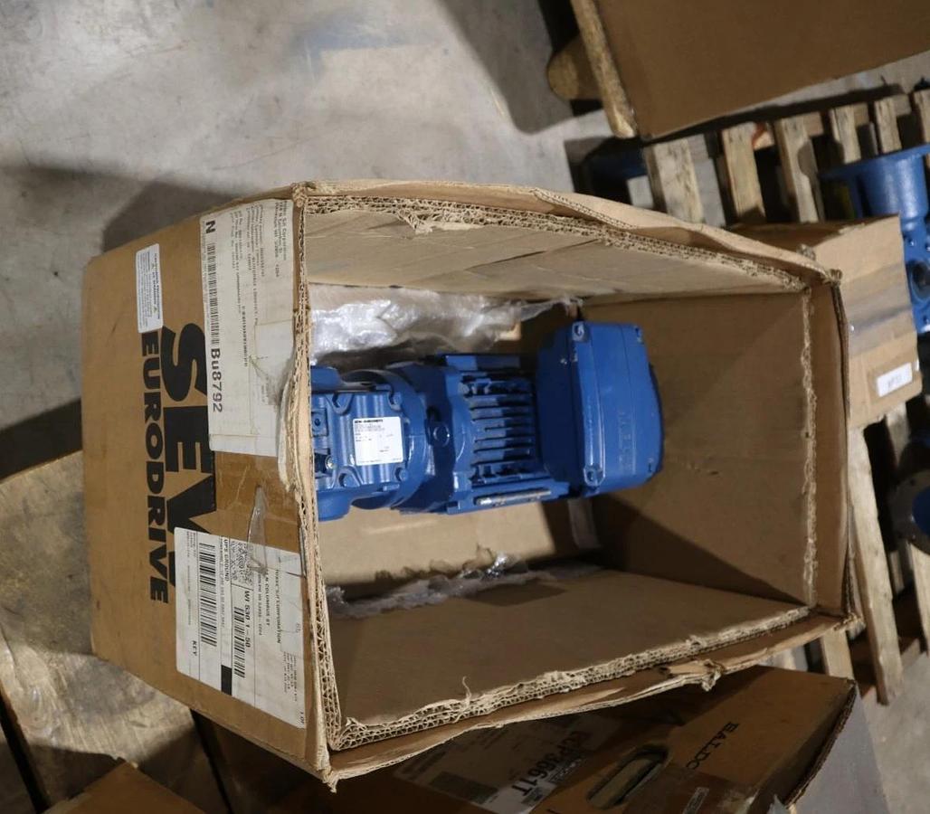 Used NEW Sew Eurodrive S47 DRN80M4/BE1HR Helical Worm Gearmotor STOCK HP146