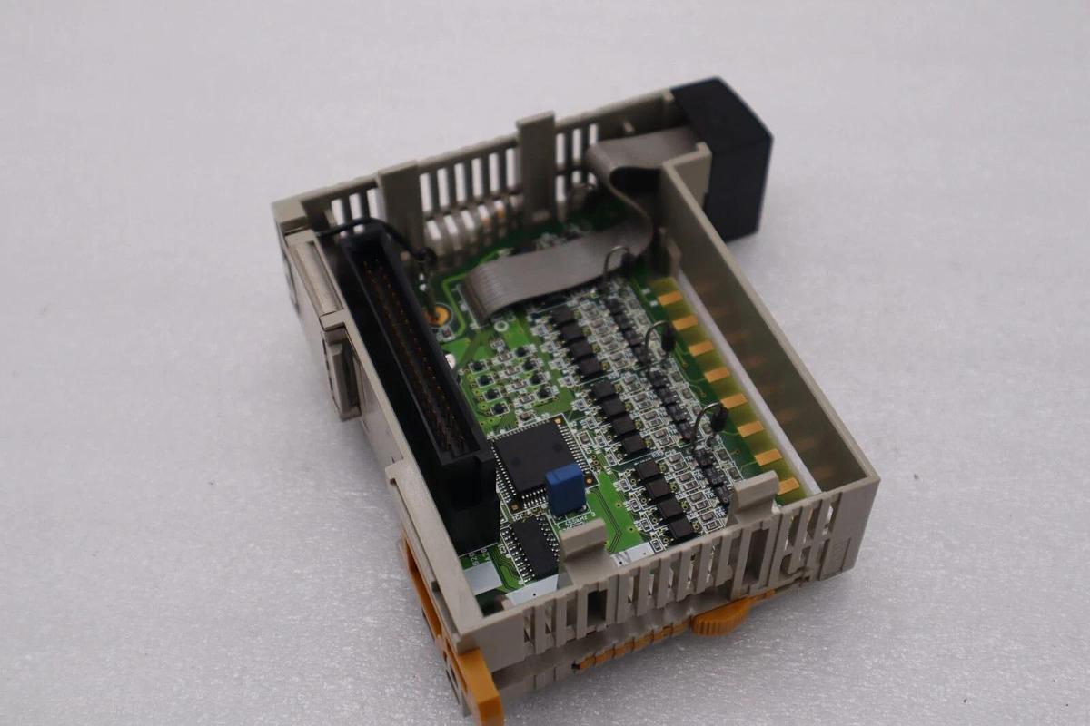 Used OMRON OUTPUT UNIT CQM1-0D212 STOCK L-510-C