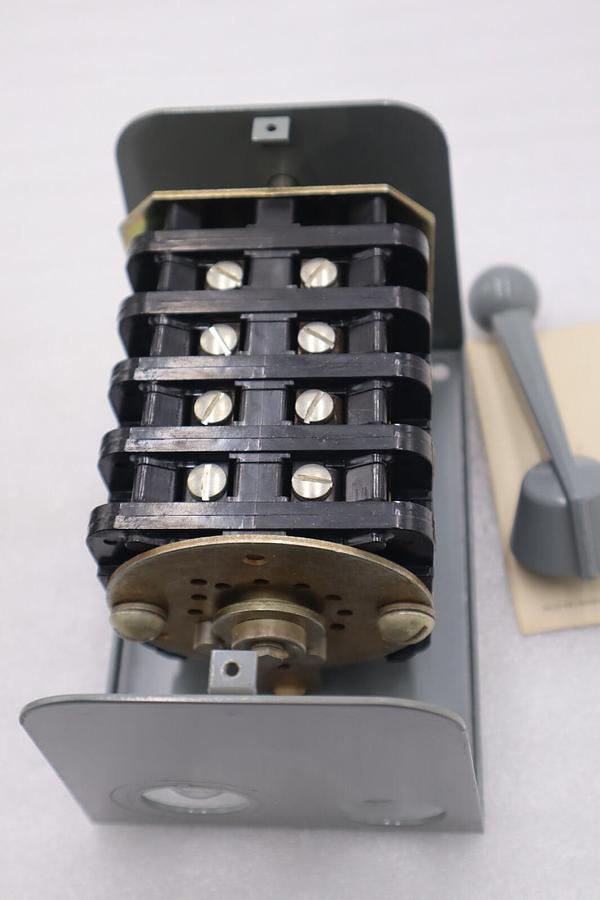NEW ALLEN BRADLEY 806-D42 DRUM SWITCH REVERSING 4POLE STOCK 5474