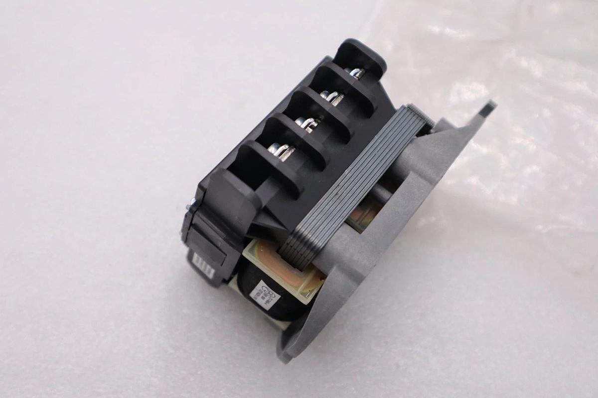 NEW MagneTek 1500-D-L1-S7 120 50/60Hz 220 VOLTS STOCK H894A