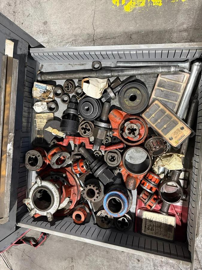 Used LYON 11 DRAWER CABINET MSS II SAFETYLINK 30"X28"X60" (NO CONTENTS)