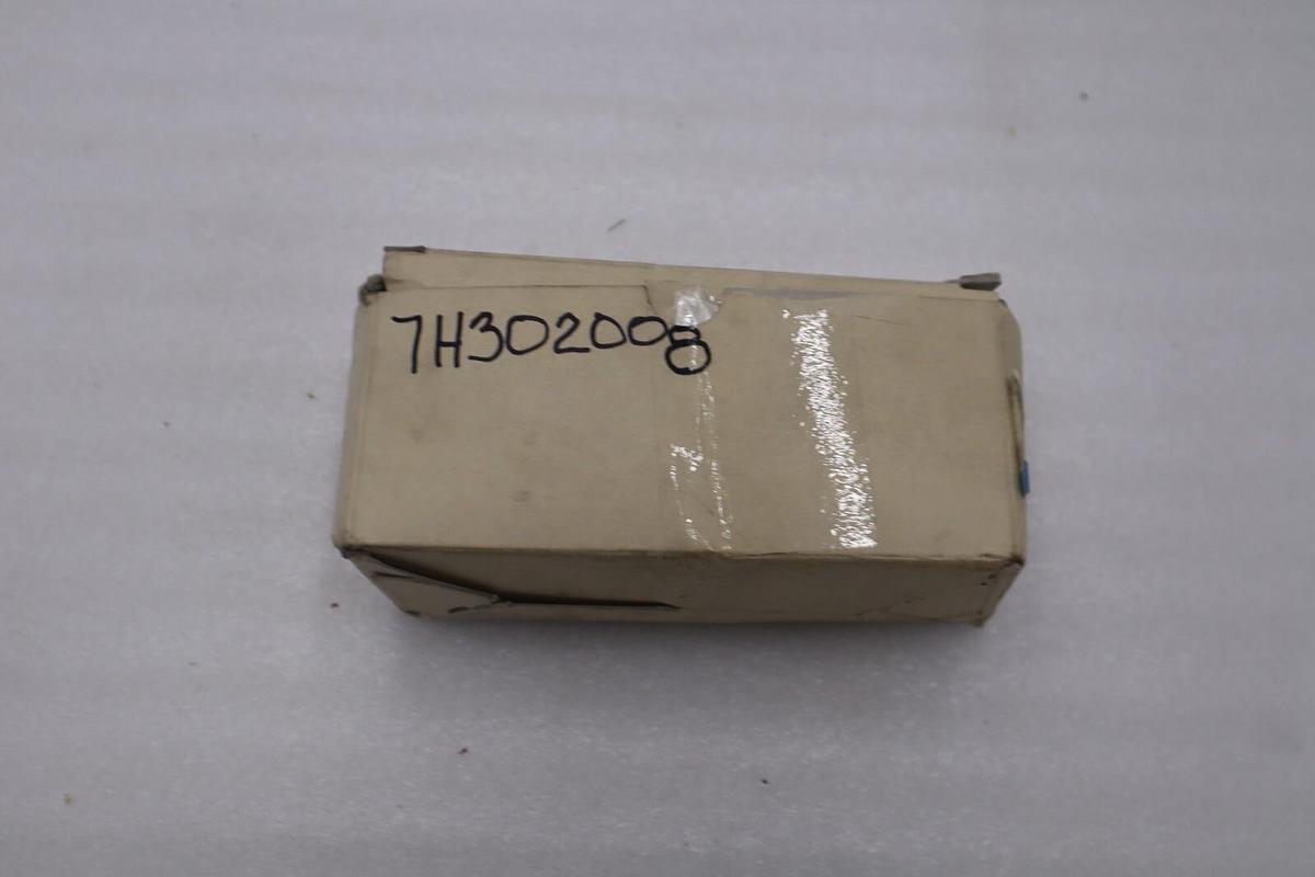 Used NEW OPEN BOX SMC Pressure switch table PSE200-B4C STOCK 614-D