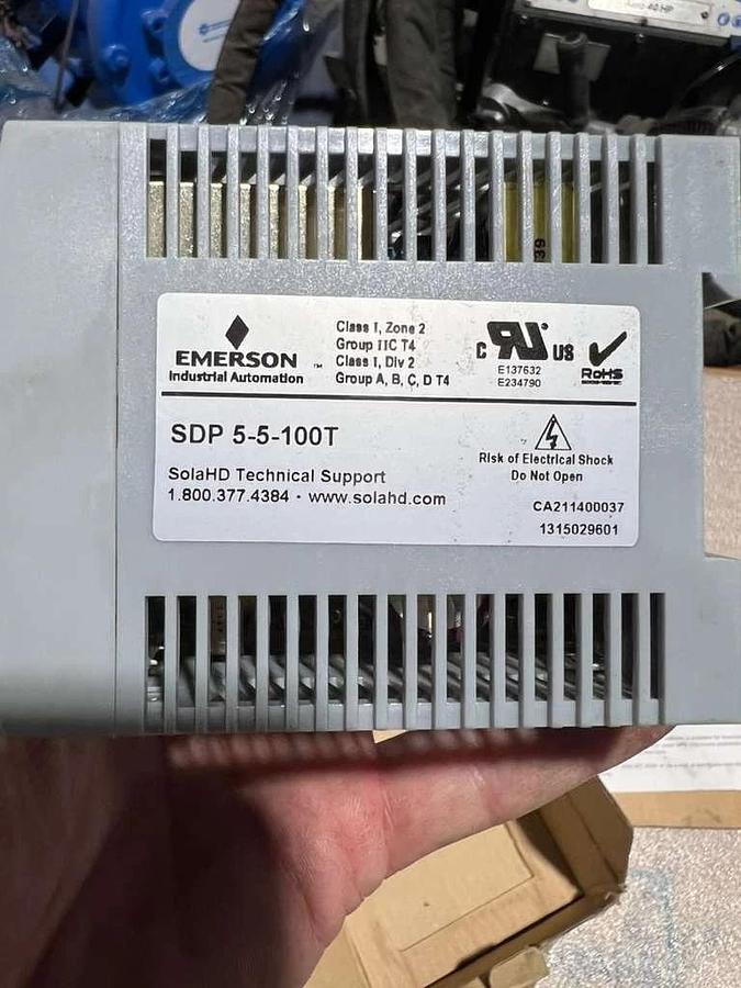 NEW OPEN BOX Emerson SDP 5-5-100T SolaHD Power Supply STK L689CC