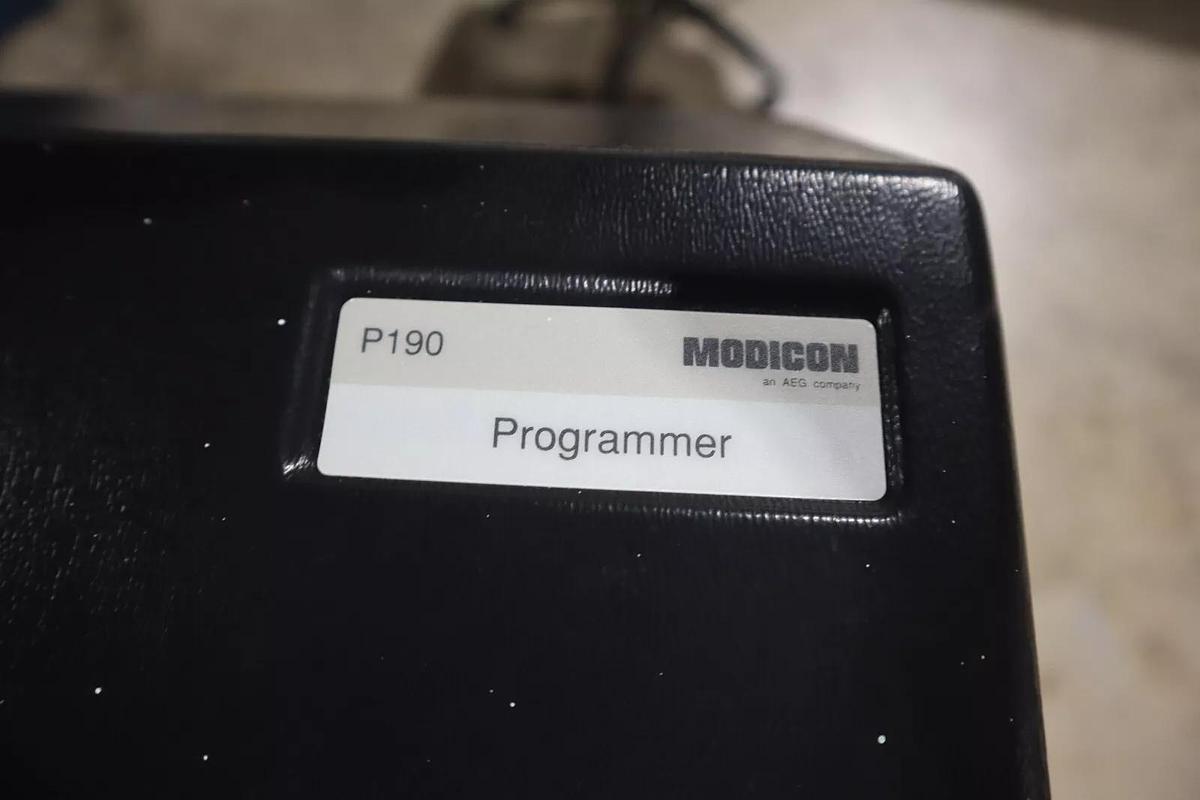 Used SCHNEIDER ELECTRIC AS-P190-212 / ASP190212 (USED) STOCK G261