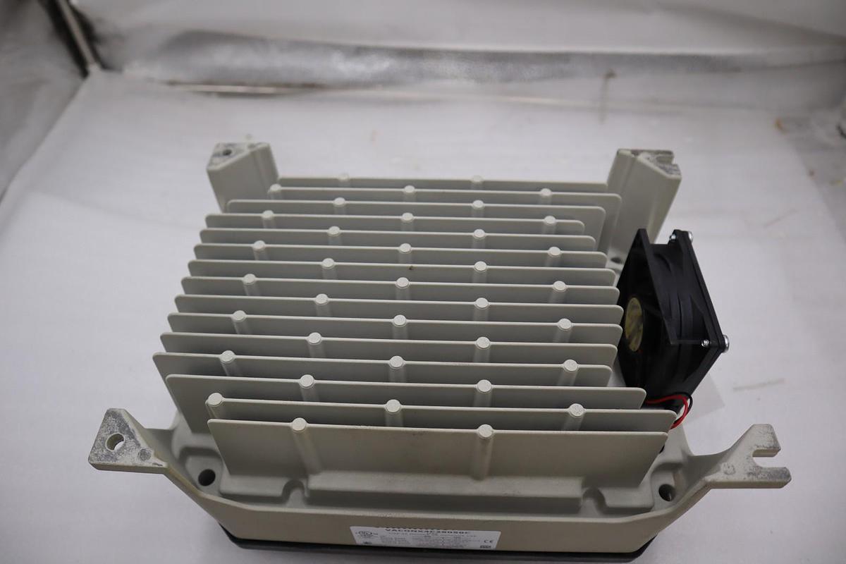 DANFOSS VACON X4C2S050C VARIABLE FREQUENCY DRIVE 136F0600 CONSTANT STK H1125