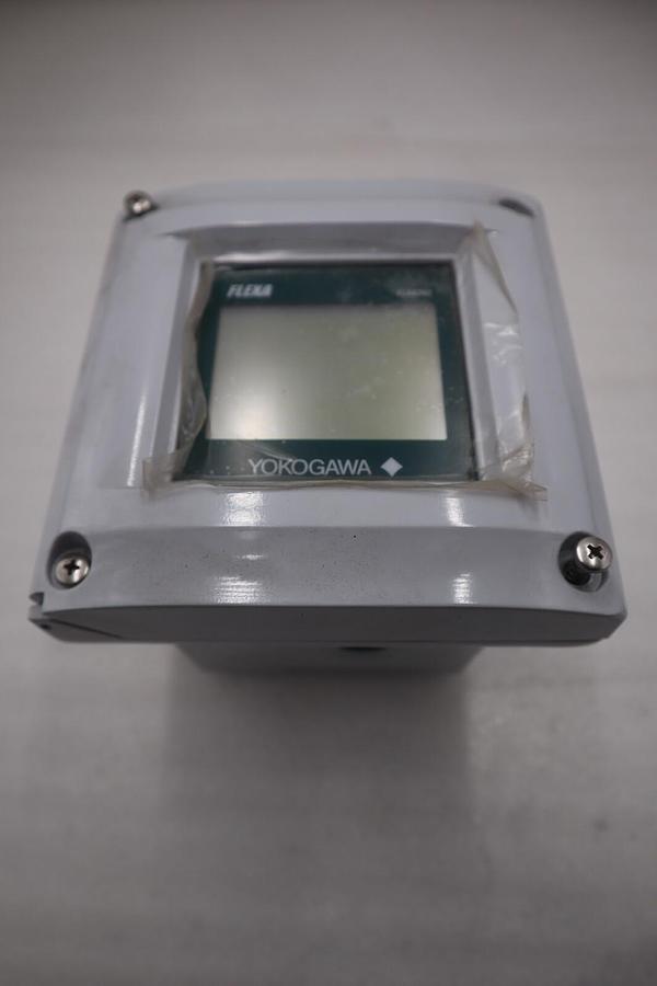 Used YOKOGAWA FLXA202-D-C-D-AD-C1-NN-A-N-LA-N-NN/UM / FLXA202DCDADC1NNANLAN NEW G138A