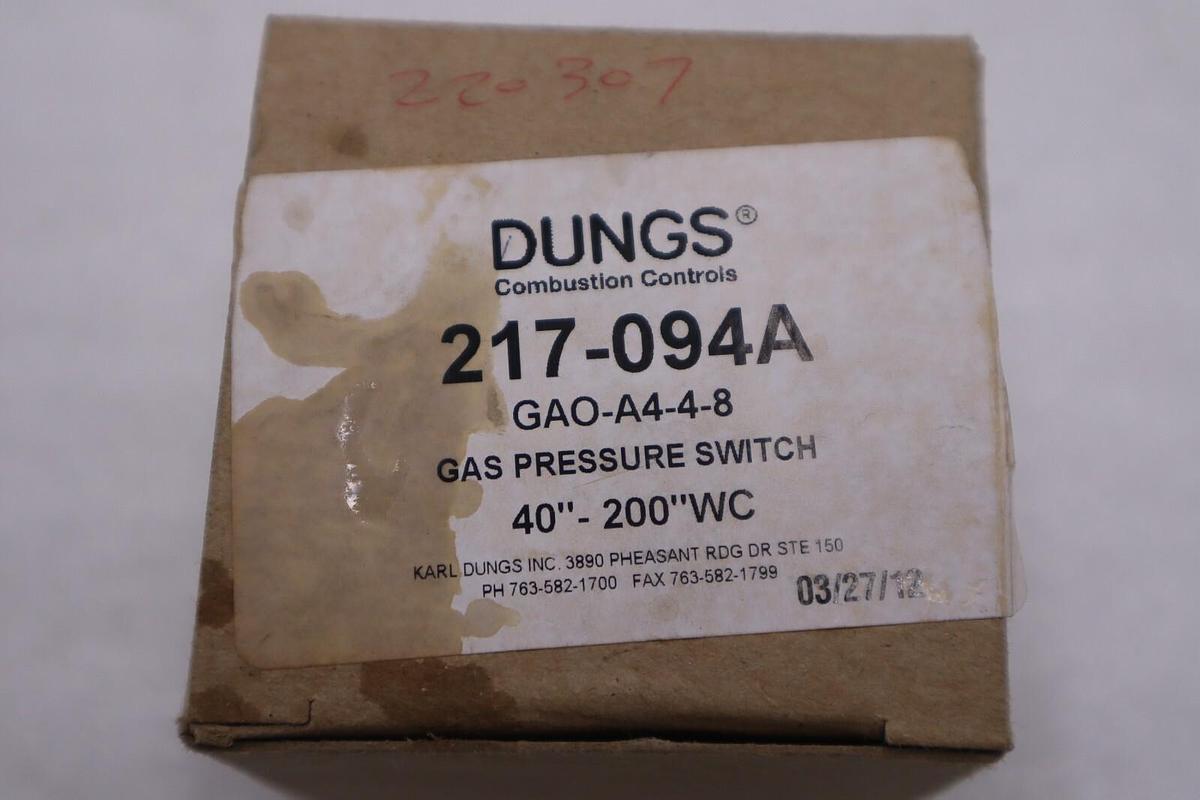 NEW DUNGS GAO-A4-4-8 GAS PRESSURE SWITCH PIPE MOUNT STOCK H170A