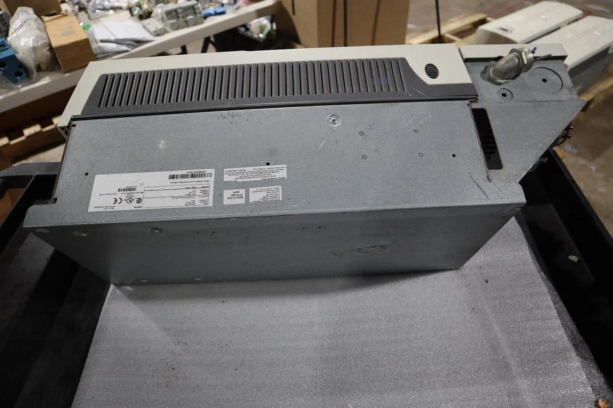 Used ABB ACH550-UH-125A-4 AC DRIVE 550 SERIES 3 PHASE 380-480 V AC STOCK S686