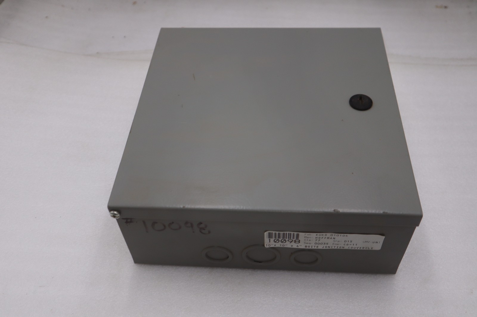 Used Hoffman 10N104 Nema Type 1 Enclosure 10" x 10" x 4" NEW OPEN BOX GF981