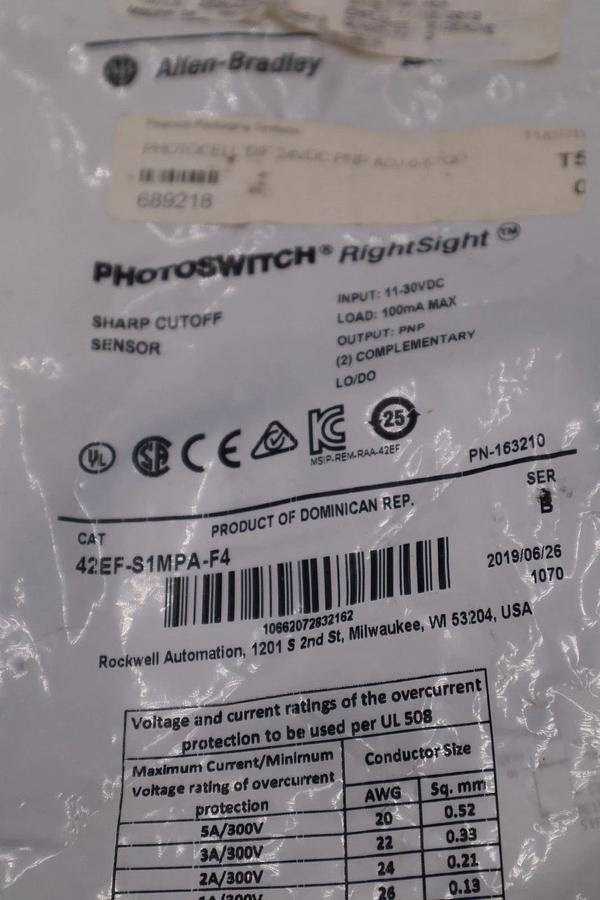 NEW ALLEN BRADLEY 42EF-S1MPA-F4 PHOTOSWITCH SENSOR STOCK H1148A