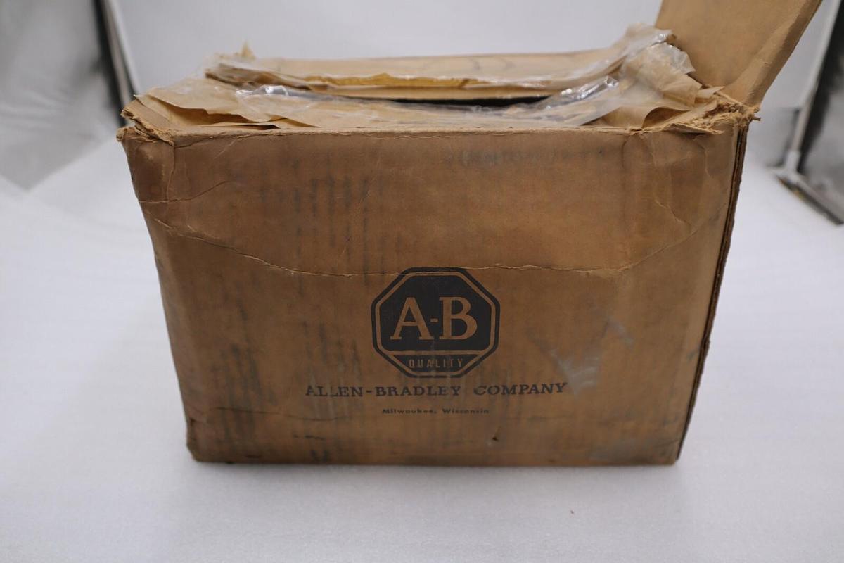 NEW ALLEN BRADLEY 202-C0G91 SER. A CONTACTOR 45 AMPS 125V STOCK 5464