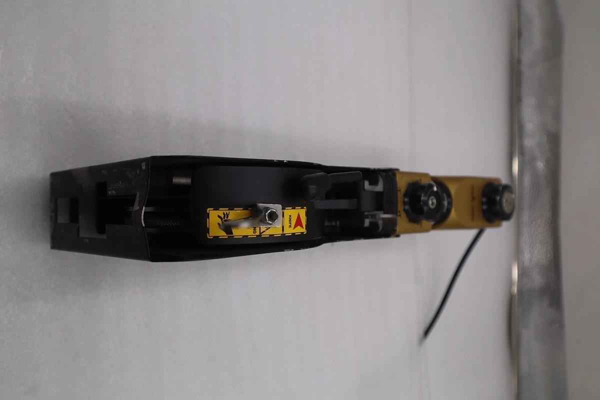 Used Mario Cotta 45 880 CB Gold Pneumatic Shear Knife Holder STOCK S-125-A