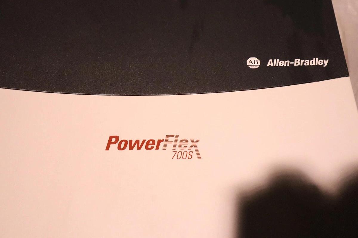 Used Allen-Bradley Powerflex 700S 20DD156A0EYNACASE 125 HP DRIVE VFD NEW IN BOX #S-4