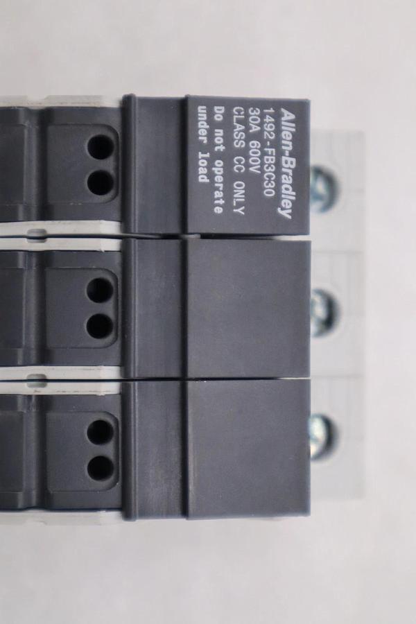 NEW OPEN BOX AB Allen-Bradley 1492-FB3C30 3-Pole Fuse Holder STK H1115A