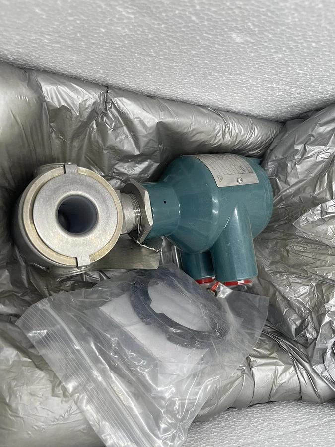 NEW YOKOGAWA axf025c-nnat1l-aa11-2nb Magnetic Flow Meter Stock 3399
