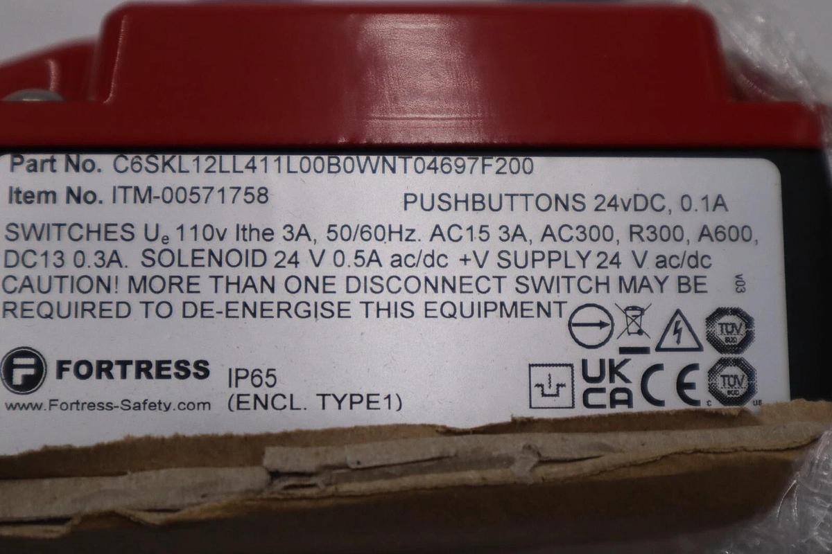 Used FORTRESS INTERLOCKS ITM-00571758 PART NO C6SKL12LL411L00B0WNT04697F200 #2555C