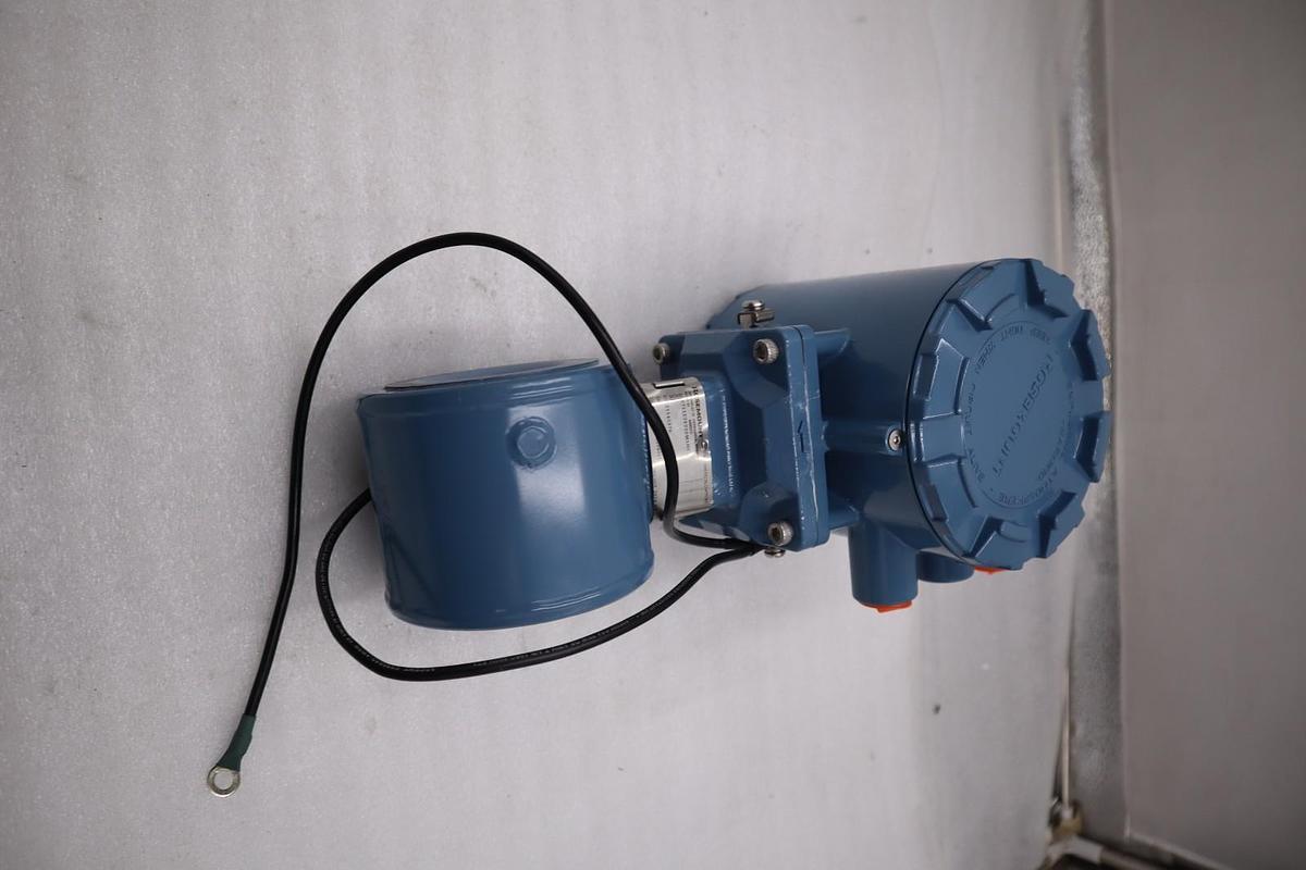 ROSEMOUNT HART 8732EMT1A1N5 / 8732EMT1A1N5 - NEW - STOCK 3107CC