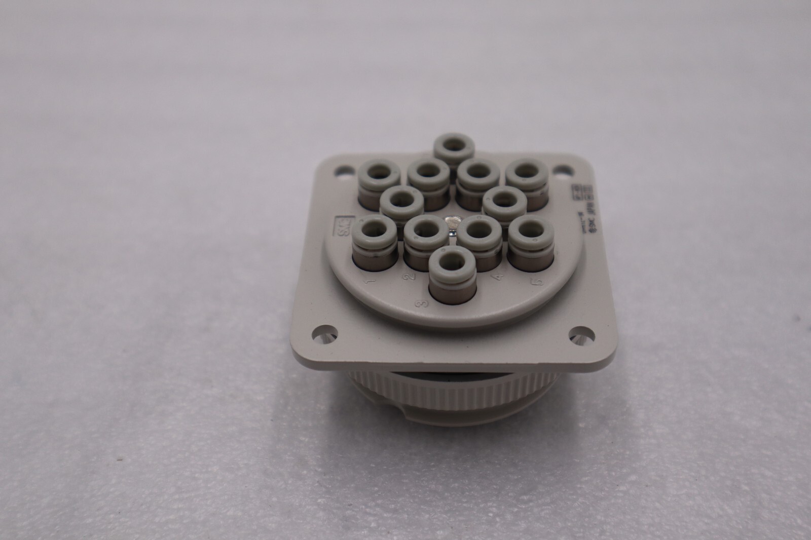 Used New OPEN BOX  SMC DMK12P-04 MULTI CONNECTOR STOCK B-1601