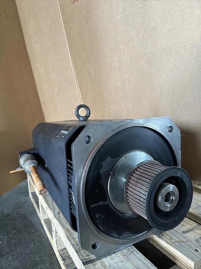 Used Rexroth R911309840 Servo 3ph Induction Motor MAD160C-0100-SA-M0-BQ0-35-V1 #HP110