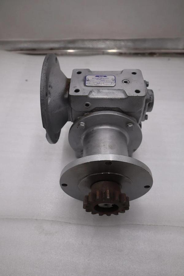 NEW IPTS IC60 GEAR REDUCER RATIO 25:1 - STOCK 5736CC