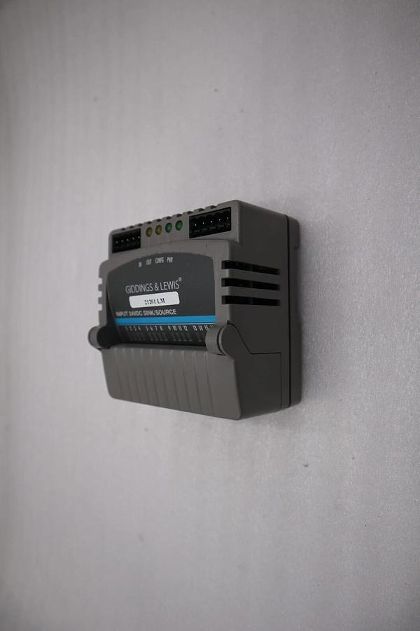 Used Giddings & Lewis M.1300.7372 R1 Input Module 24VDC SINK/SOURCE STOCK 5182A