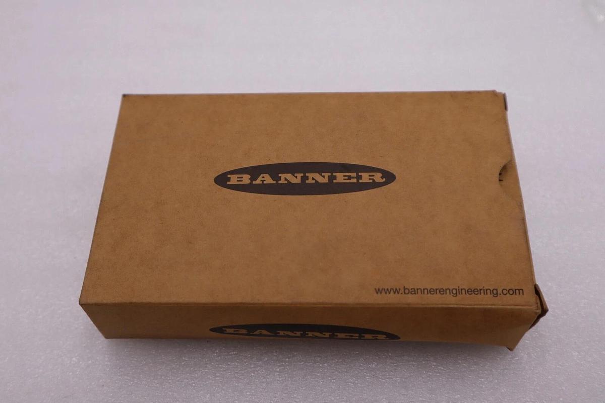 NEW IN BOX Banner S18SP6FF100Q Photoelectric Sensor STOCK H479A