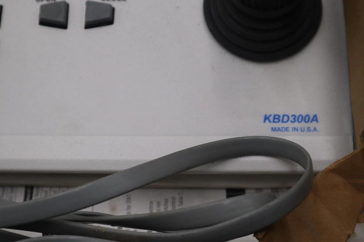 Used PELCO keyboard Vari-Speed PTZ Joystick Controller KBD300A Rev: A0 - NEW IN BOX