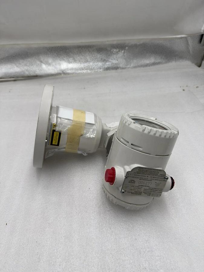 NEW ABB LLT100.AIAH10L5 15.5-42V LASER LEVEL TRANSMITTER STOCK H418