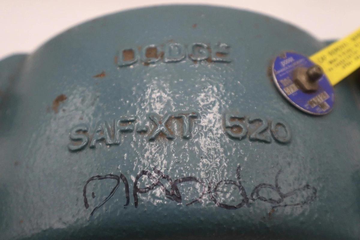 NEW OLD STOCK Dodge SAF-XT 520 Pillow Block BEARING STK CC47