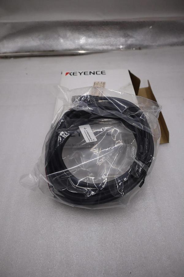 NEW OPEN BOX  Keyence OP-87354 Standard control cable STOCK H291A