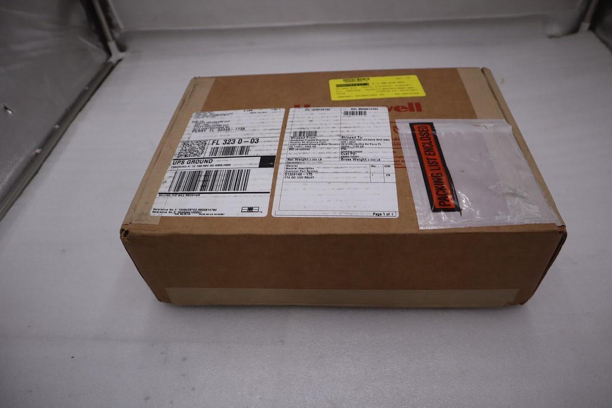 Used NEW IN BOX HONEYWELL 51309148-175 DIGITAL OUT 120 VAC RELAY STOCK G438