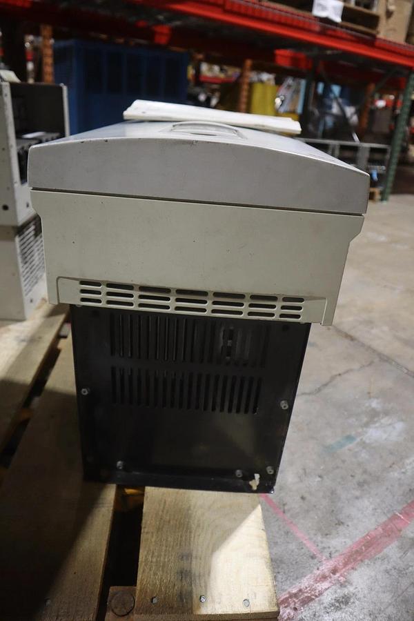 Used ABB ACS601-0100-5-S00B1200801 FREQUENCY CONVERTER DRIVE 380-500 V AC MAX #CC-28