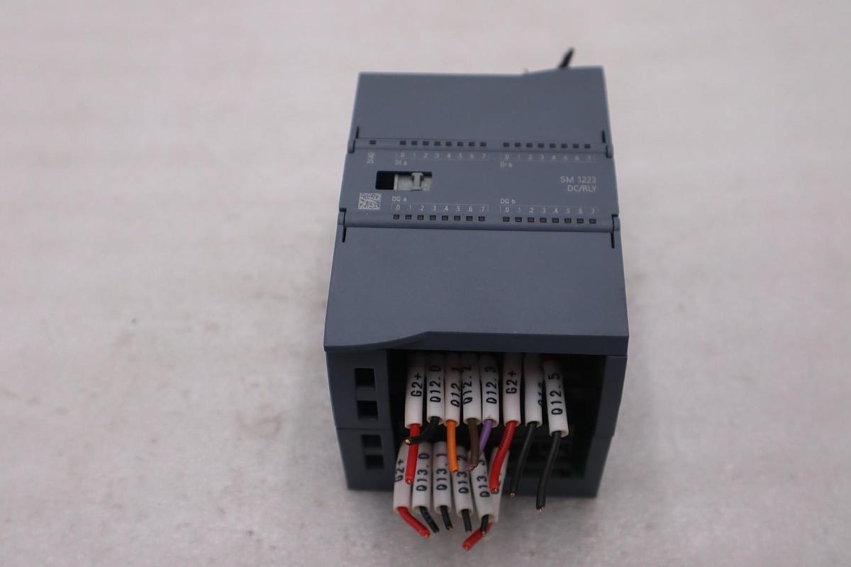 Used SIEMENS 6ES7 223-1PL32-0XB0 / 6ES72231PL320XB0 SIMATIC S7-1200 SM 1223 #GF2076A
