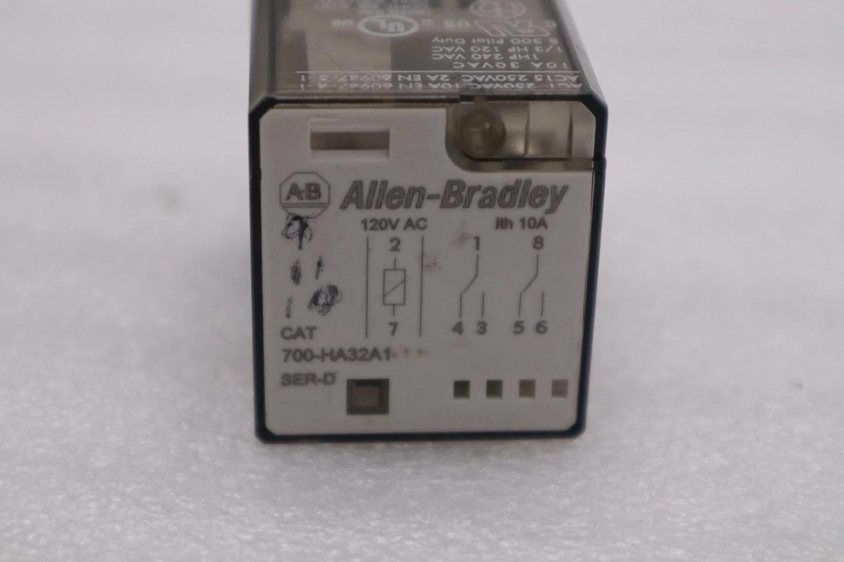 LOT OF 2 -- NEW OPEN BOX AB 700-HA32A1 Allen Bradley Relay STK H1526A
