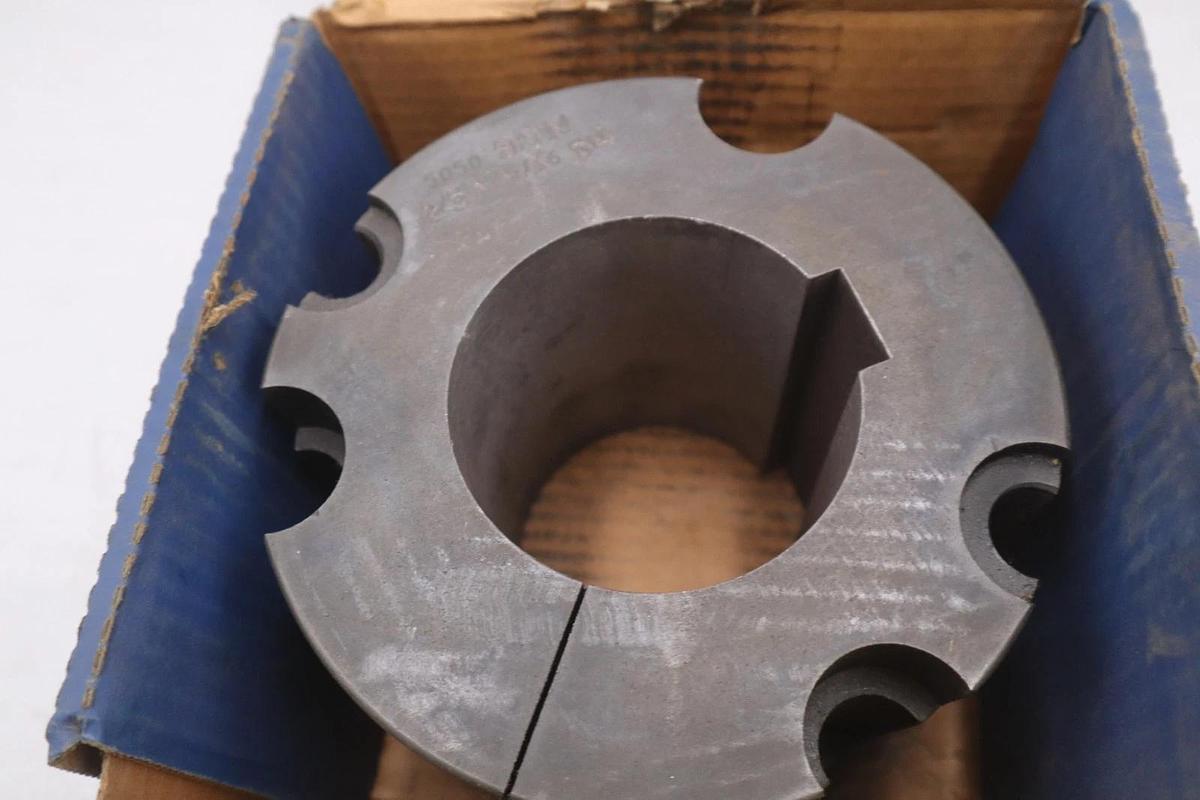 Used MARTIN SPROCKET & GEAR INC 5050 2 7/16 / 50502716 - STOCK GF553