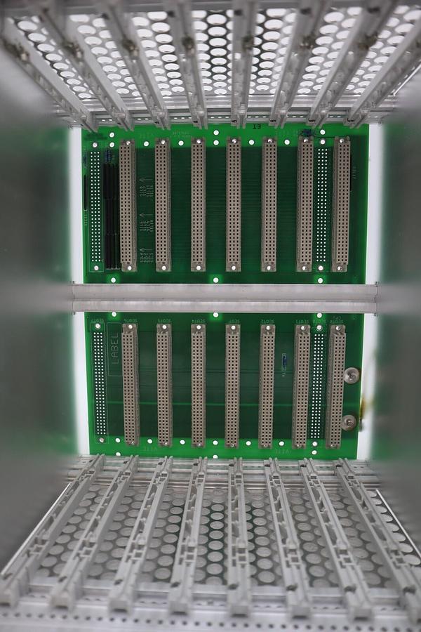 Used Robox AS5021.001 RACK UNIT / DOUBLE-42 TE / RIOR/6 5 SINGLE-SLOT BOARD STK 1276