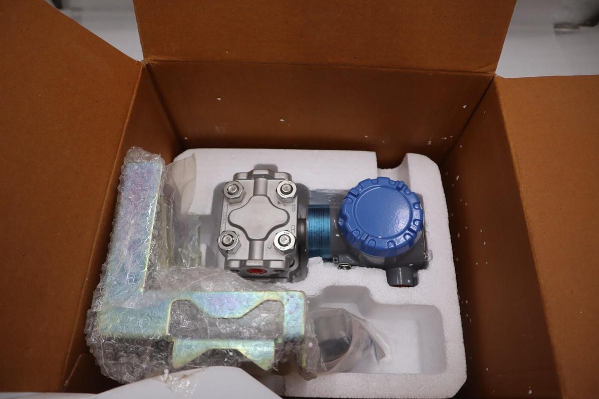 Honeywell STG775-E1GS1A-1-A-CH0-11S-A-10A0-00-0000 SMART TRANSMITTER STOCK G479
